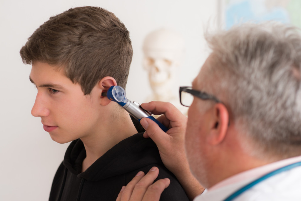 Ohrenschmerzen Symtom, Ursachen, Diagnose & Behandlung Krank.de