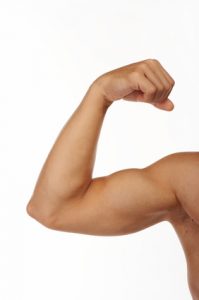 Testosteronmangel, muskeln, arm, hand, bizeps, stärke, kraft, muskeln 