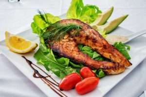 Vitamin B6 - Pyridoxin Avocado Fisch Lachs Essen Lebensmittel Nahrung Ernährung