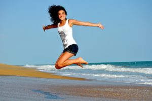 fitness , sprung , gesundheit , frau , mädchen , gesund , fit , sportliche , aktiv , strand , glücklich , lächeln , sport , im freien, euphorie