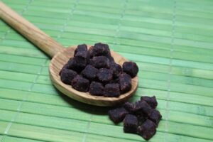 acai , euterpe oleracea , superfood , acaibeere , acai würfel , trockenfrucht , trockenfrüchte , acai beere, superfood, gesund, 