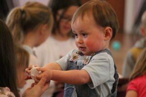 kinder , junge , kleinkind , vorschulkind , spielen , kindergarten , kinder im vorschulalter , vorschule , kinderkrippe