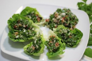 quinoa , andenhirse , korn , saatgut , lebensmittel , gesund , vegetarier , ernährung , vegan , diät , bio , ungekocht , natürliche , zutat , eiweiß , nahrhafte , kochen , braun kochen , braun gesund , braun-diät , braun ernährung , , quinoa , salat , tomaten , limette , rucola , frisch , fruchtig , gemüse , vegetarisch , vegan , essen , gesund , lecker , kalt , lebensmittel , nahrung , vitamine , hülsenfrüchte , kochen , gesundes essen , veganer , ernährung , mittagessen ,