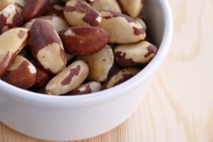  paranüsse ohne schale paranusskerne paranuss bertholletia excelsa nüsse snack proteine mineralstoffe lebensmittel ernährung essen superfood, Paranüsse